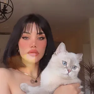 elnaz2212