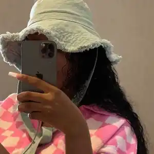delina10